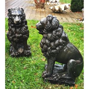 Pair Of Sitting Lions