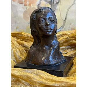 Beautiful Bronze Head Representing A Child In Hieratic Pose