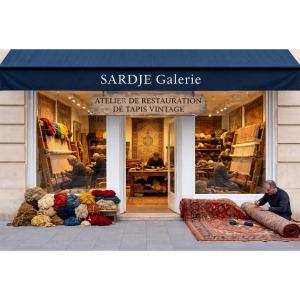 Tel: 06 28 77 54 25 - Buying - Selling - Cleaning - Restoring Antique Rugs In Nice