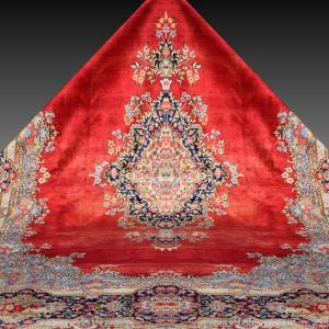 Large Iranian Kirman Oriental Rug: 4.85 X 2.95 Meters