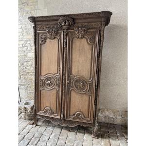 Norman Wedding Armoire In Carved Oak From The Early 19th Century 