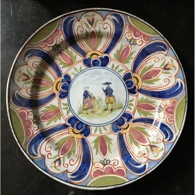 Plat En Faïence