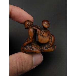 Netsuke - Blind Masseur And Sumo Wrestler - Wood - Edo Period