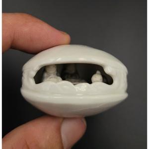 Netsuke - The Clam's Dream - Ornate Clam With Figures - Porcelain - 19th Century
