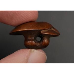 Netsuke - Three Miniature Mushrooms - Wood - 19th Century