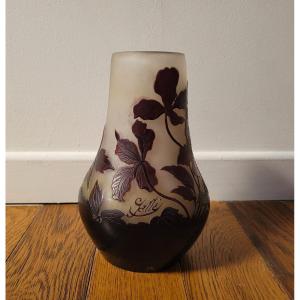 Pear-shaped Gallé Vase - Decorated With Clematis Flowers - Signed