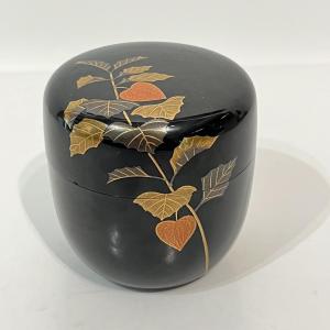 Natsume, Japanese Lacquered Tea Box, Physalis - Japan