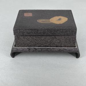 Japanese Lacquered Box And Tray Tsuba - Japan