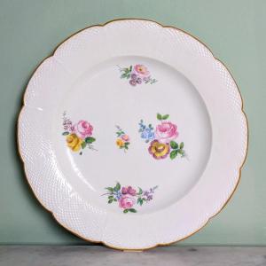 Chantilly, Circa 1780 - Soft Porcelain Table Plate - Imitation Wickerwork Border