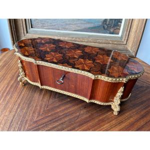 Glove Box From The Napoleon III Era, Geometric Marquetry, 19th Century, Crossbow Shape