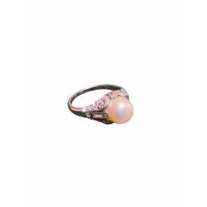 Art Deco Ring In Platinum, Diamonds And Fine Pearl