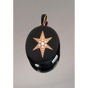 Photo Holder Medallion In Onyx, Gold And Fine Pearls, Napoleon III Period