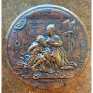 Round Pressed Wooden Snuff Box 