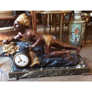 Pendulum Regulates Patinated "indian On The Lookout" Signed R. Varnier