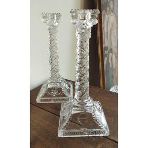 Pair Of Candlesticks With Antique Decor In Molded Pressed Glass, 26.5 Cm