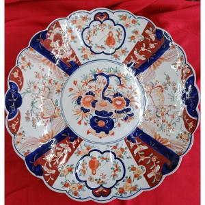 Porcelain Dish With Imari Decoration, Japan, 19th Century