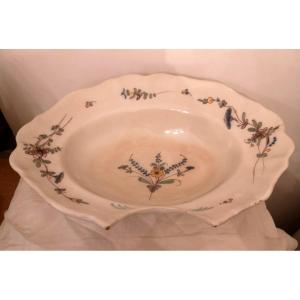 18th Century Earthenware Beard Dish