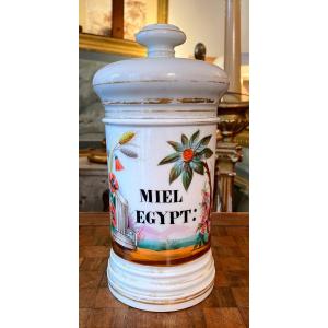Nineteenth Porcelain Pharmacy Pot