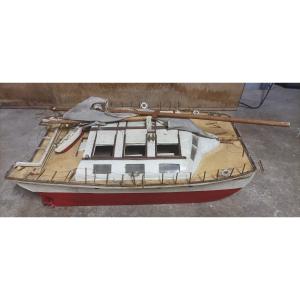 Imposing Catamaran Model