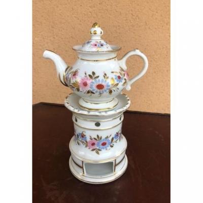 A 19th Century Porcelain Tea Maker