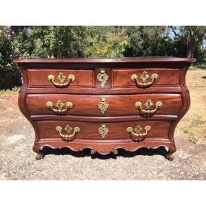 18th Century Bordeaux Chest Of Drawers In Solid Mahogany 