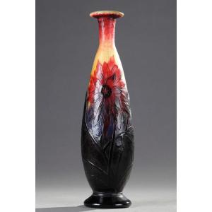 Vase With Dahlias - Daum