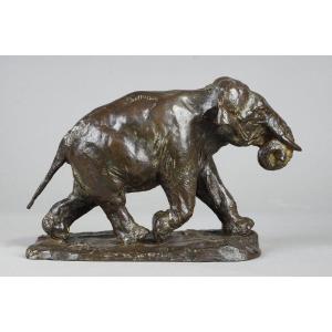 Running Elephant With Coiled Trunk - Roger Godchaux (1878-1958)