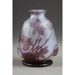 Small Vase With Violets - Daum