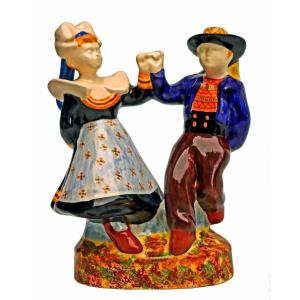Tin Ar Gall (born 1923) Henriot Quimper Breton Dancers