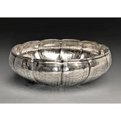 Art Deco Cup In Silver Dinanderie