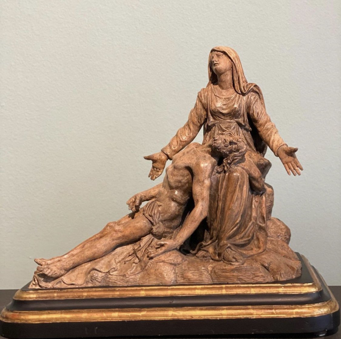 Terre Cuore “ Le Christ Depose’ Avec La Madeleine 