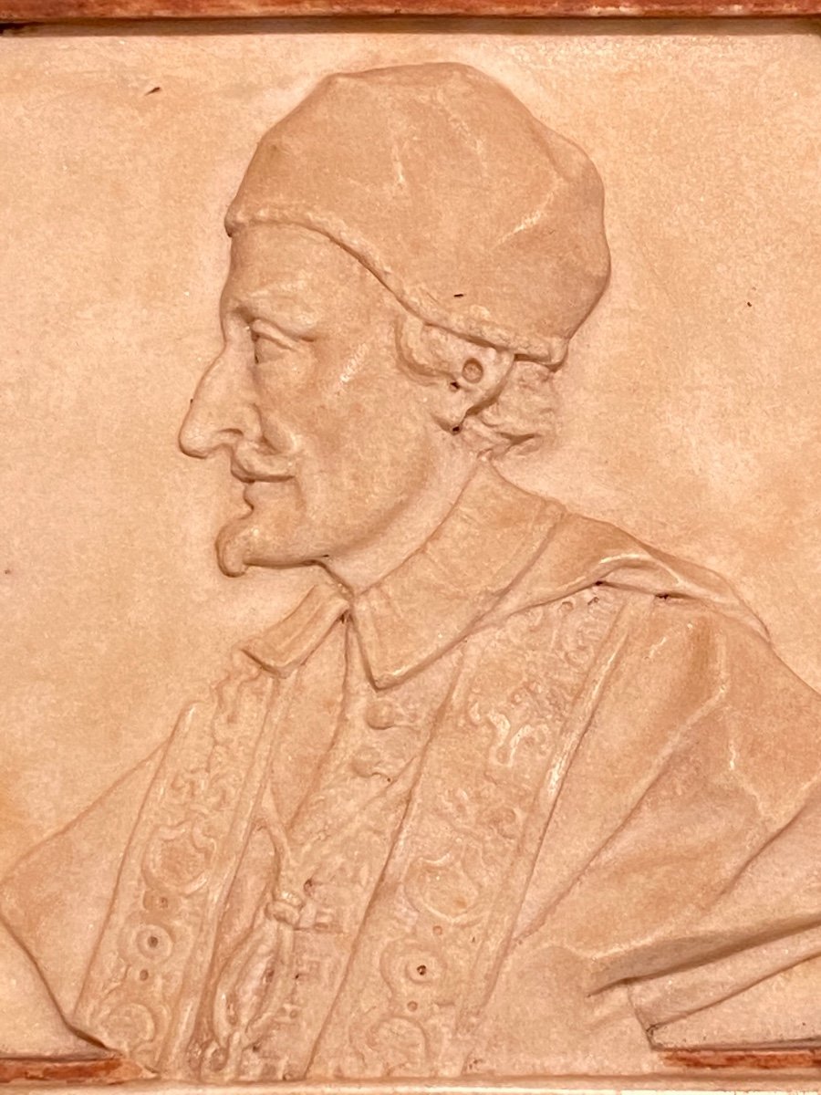 Hauts Reliefs En Marbre Représentant Des Papes-photo-2