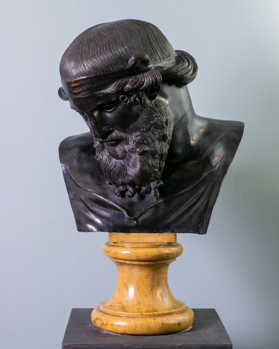 Sculpture En Bronze Représentant Dionysos