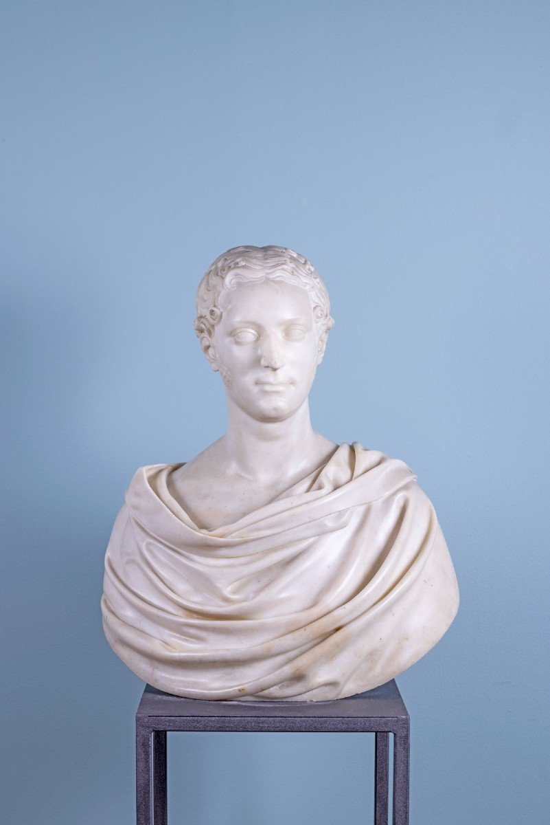 Paire De Bustes Neoclassiques