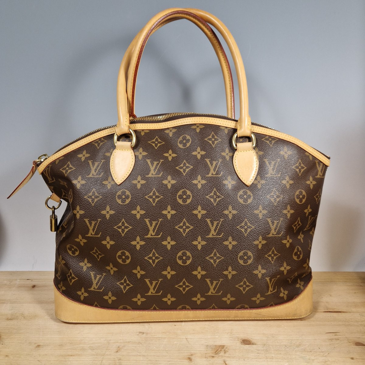 Louis Vuitton mod. Locky-photo-3