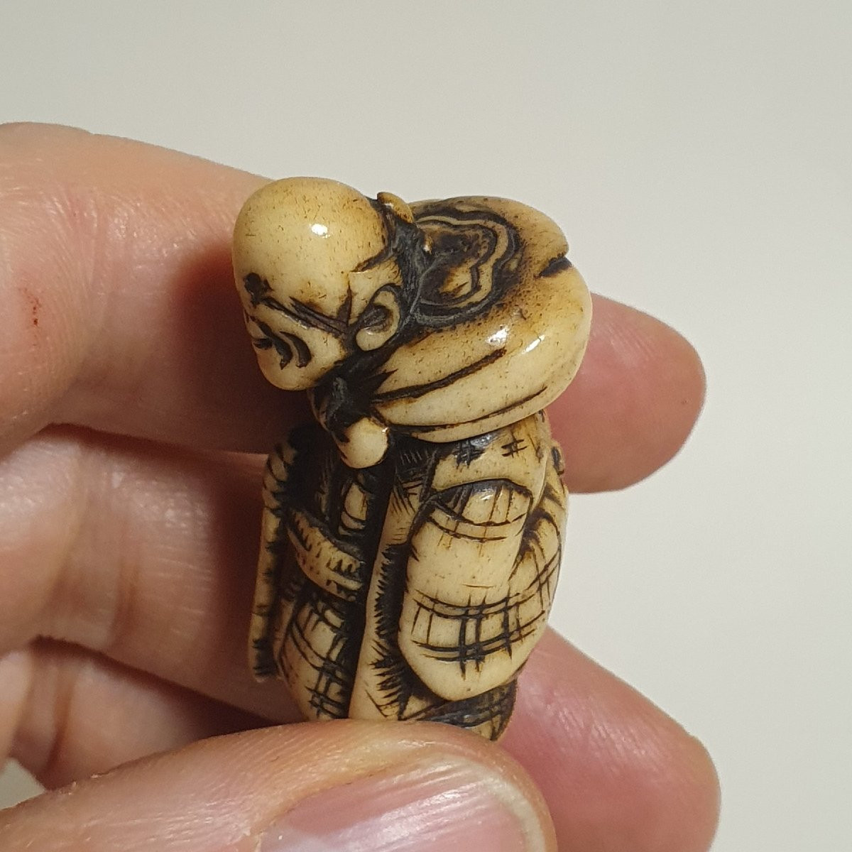 netsuke in corno di  cervo-photo-4