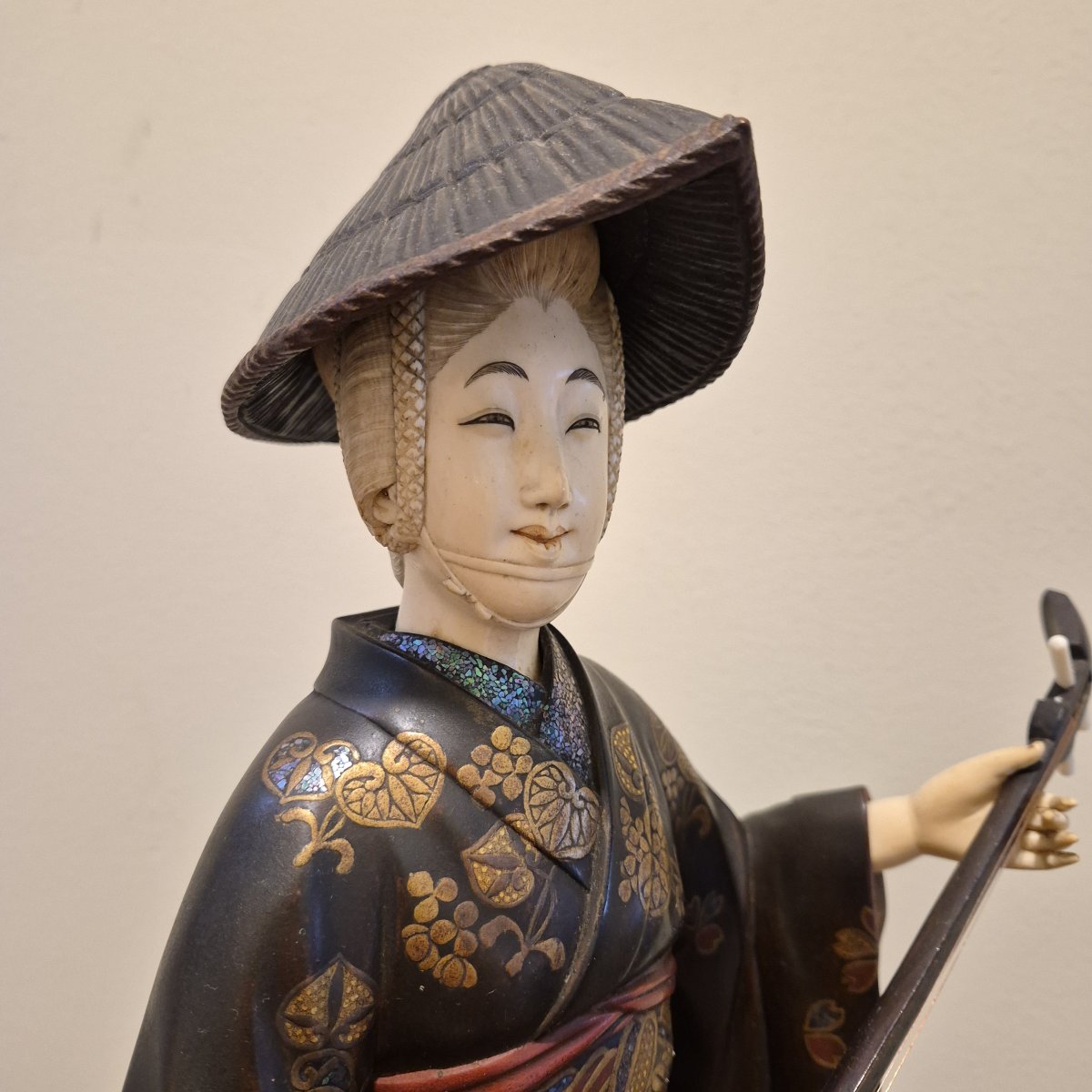 okimono Geisha-photo-2