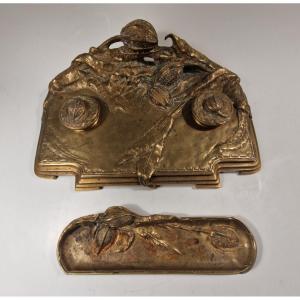 Bronze Inkwell With Pennacchio Holder. 