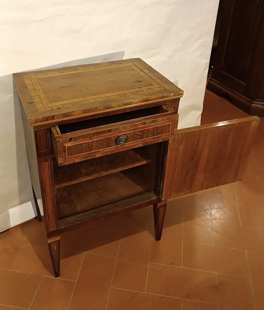 COMODINO INTARSIATO E LASTRONATO SECONDA META' DEL XVIII SECOLO-photo-3