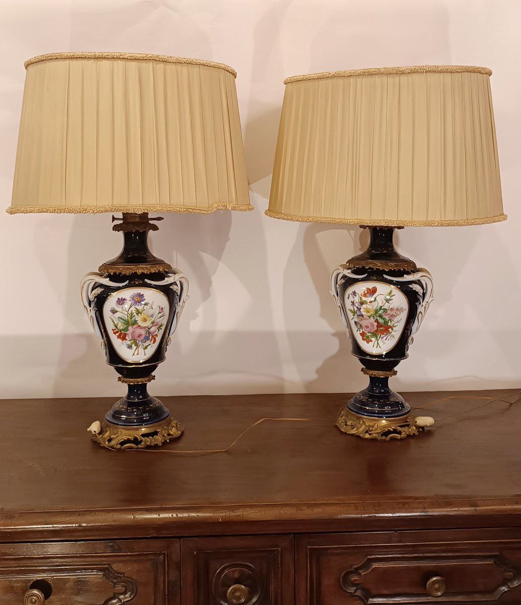 COPPIA DI LAMPADE IN PORCELLANA SÈVRES FINE XIX SECOLO -photo-2