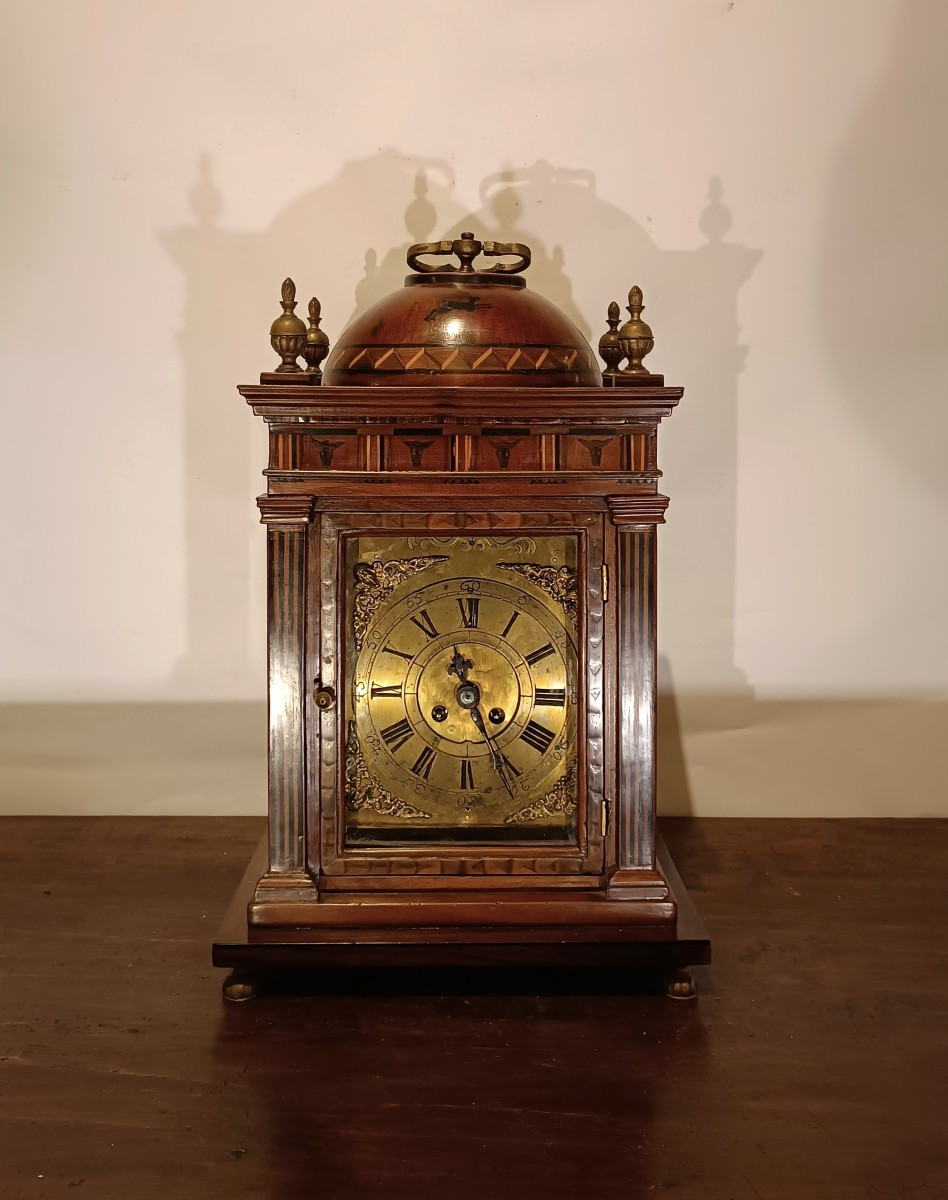 OROLOGIO CON CASSA IN LEGNO INTARSIATA FINE XVII SECOLO