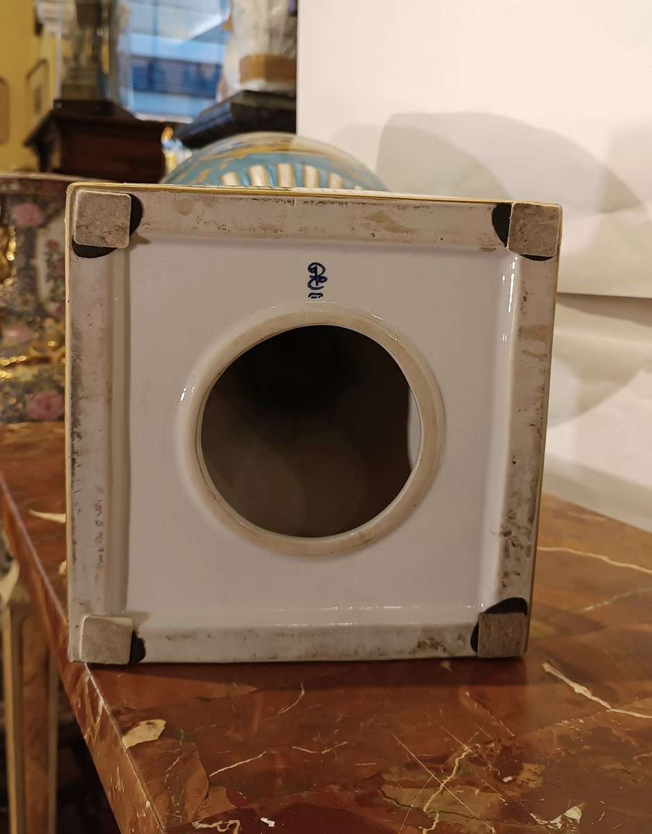 VASO IN PORCELLANA AZZURRO SECONDA META' XIX SECOLO-photo-3