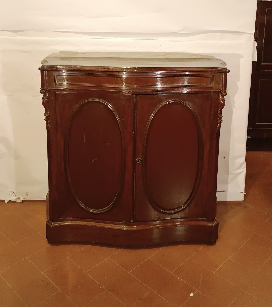 CREDENZINO IN MOGANO SECONDA META' XIX SECOLO