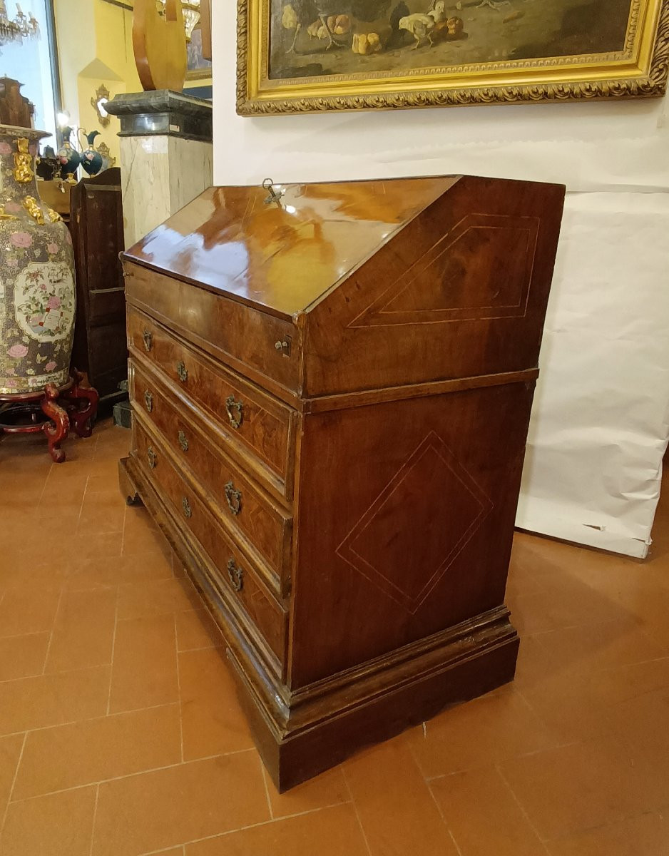 CASSETTONE A RIBALTA IN NOCE E INTARSI FINE XVII SECOLO-photo-3