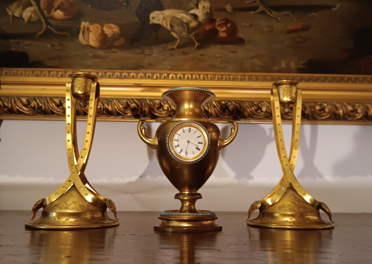TRITTICO CON OROLOGIO E CANDELABRI META' XIX SECOLO 
