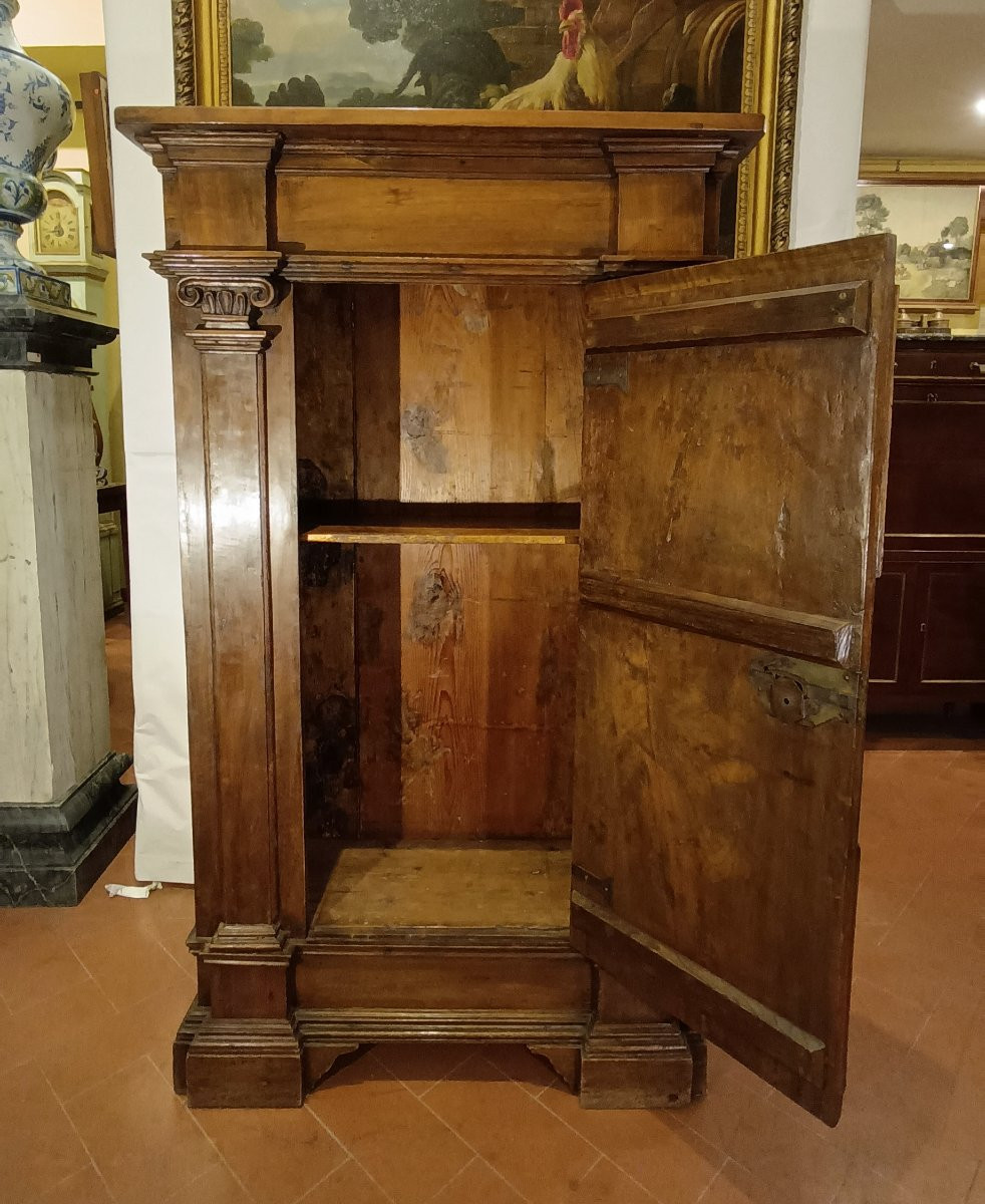 CREDENZINO ALTO IN NOCE FINE XVII SECOLO-photo-7