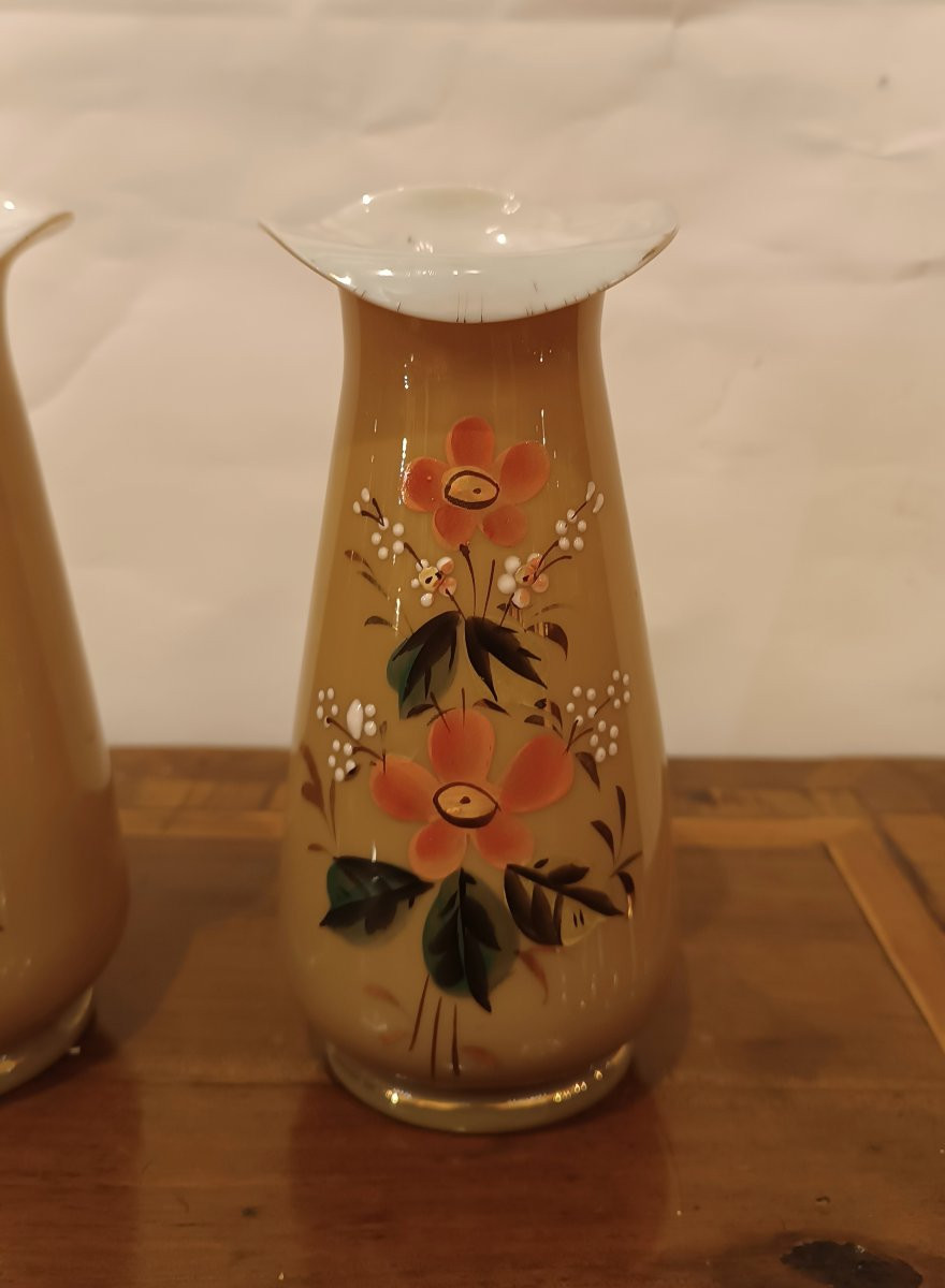 COPPIA DI VASI IN OPALINA LIBERTY SECONDA META' XIX SECOLO-photo-3