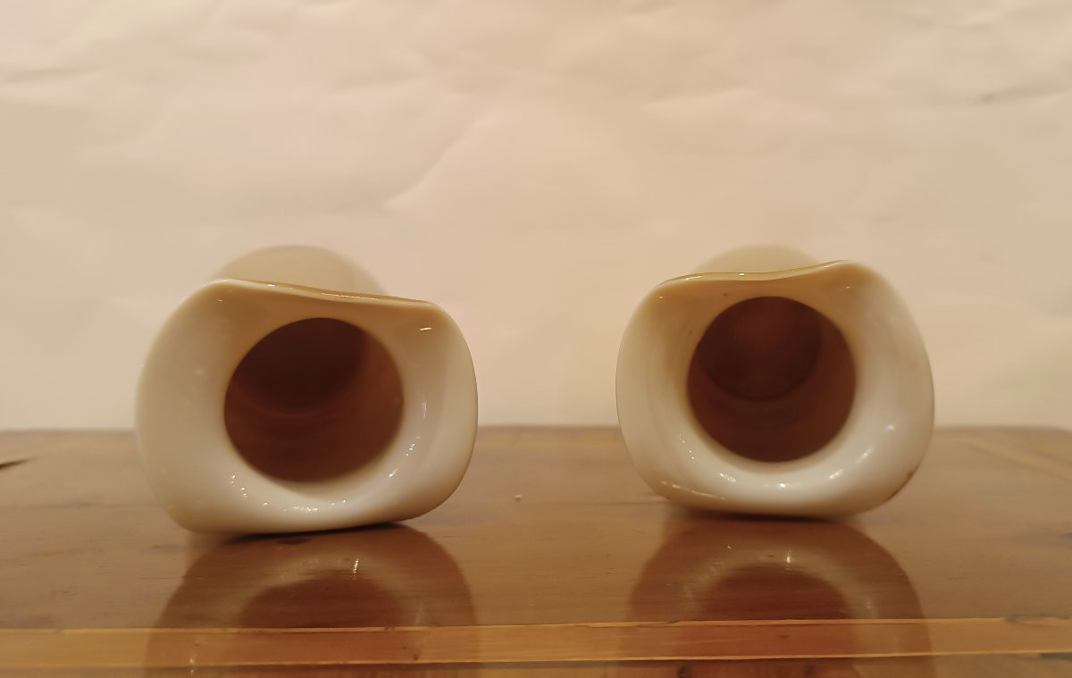 COPPIA DI VASI IN OPALINA LIBERTY SECONDA META' XIX SECOLO-photo-1