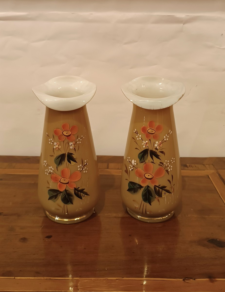 COPPIA DI VASI IN OPALINA LIBERTY SECONDA META' XIX SECOLO