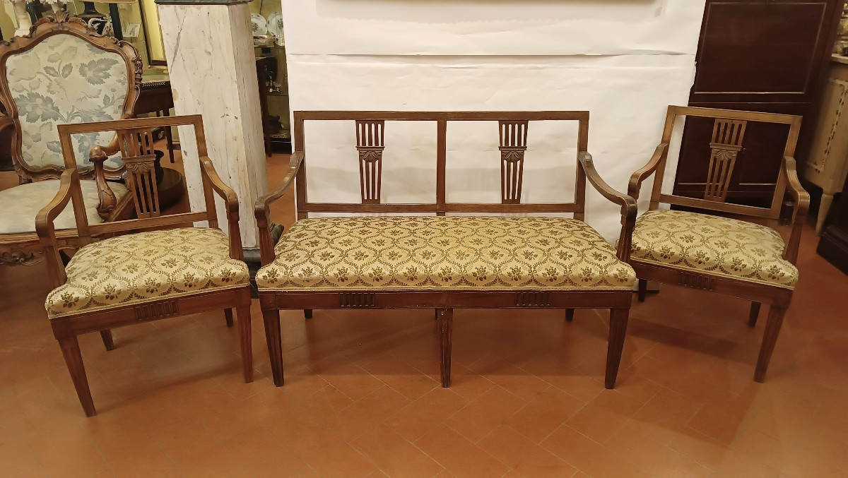 PICCOLO SALOTTO CON DIVANE E POLTRONE LUIGI XVI FINE XVIII SECOLO